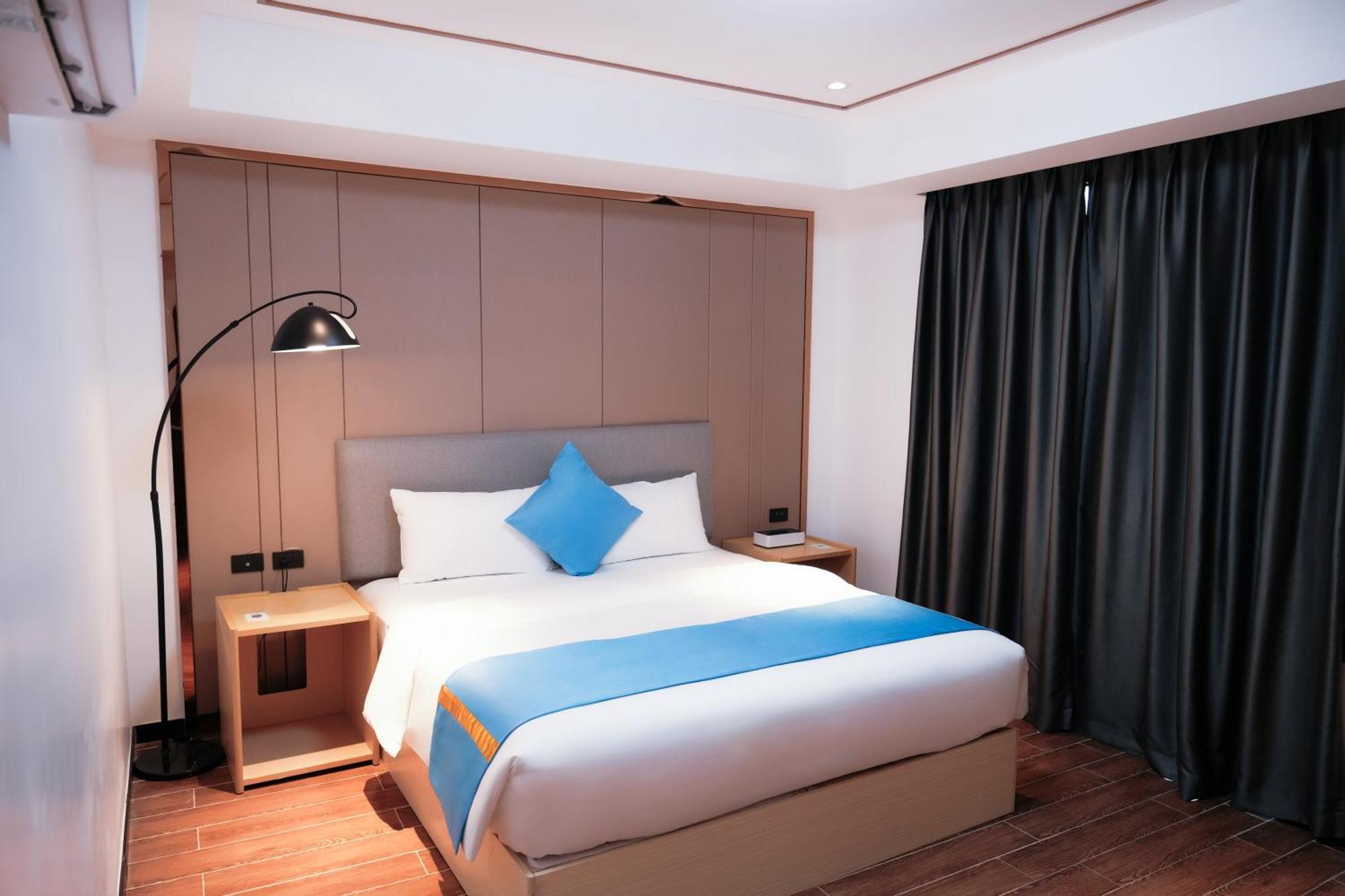 Golden Seagulls Hotel Paranaque City Экстерьер фото