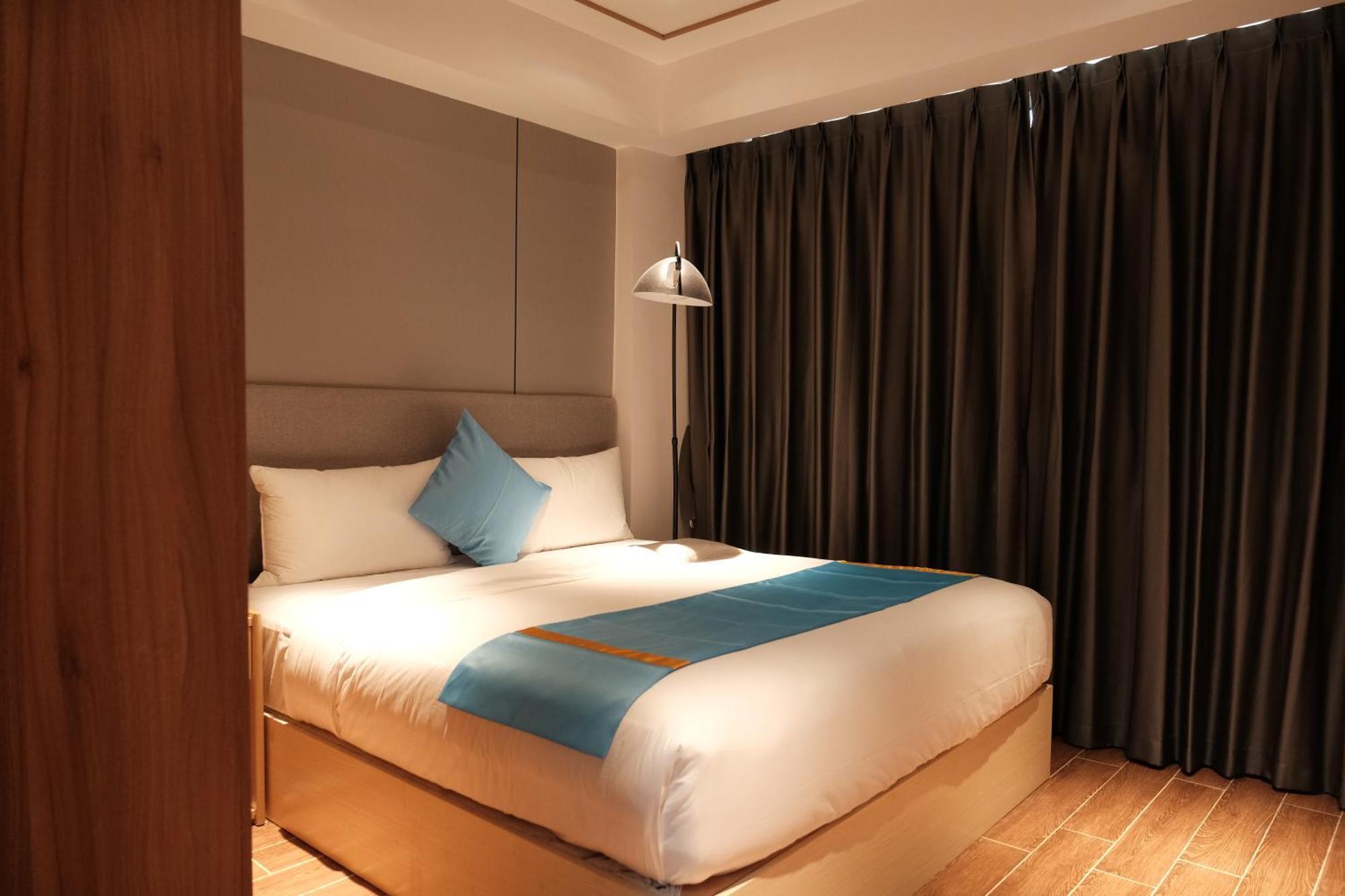 Golden Seagulls Hotel Paranaque City Экстерьер фото