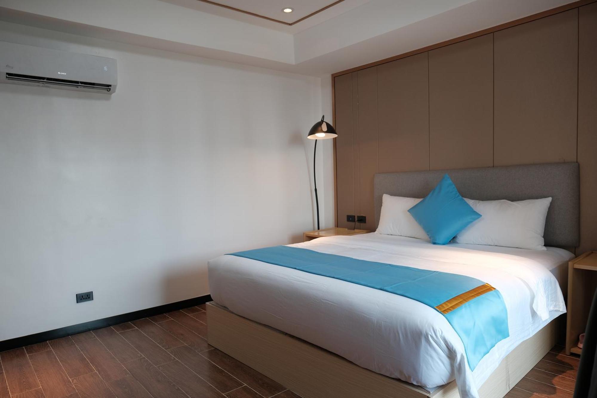 Golden Seagulls Hotel Paranaque City Экстерьер фото