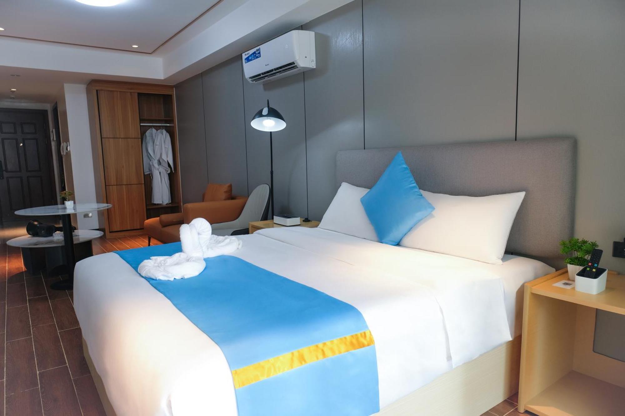 Golden Seagulls Hotel Paranaque City Экстерьер фото